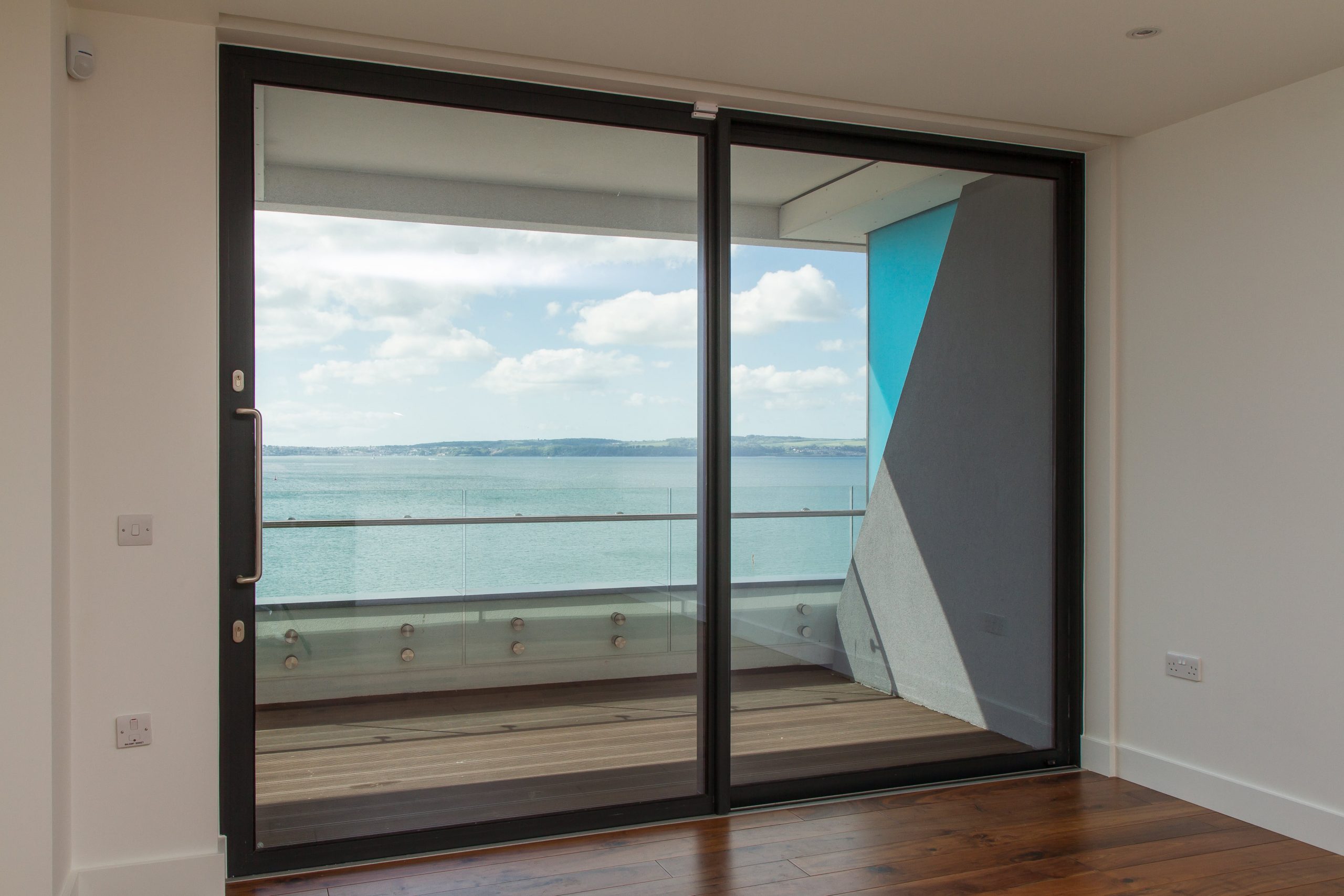 SMART Sliding Doors