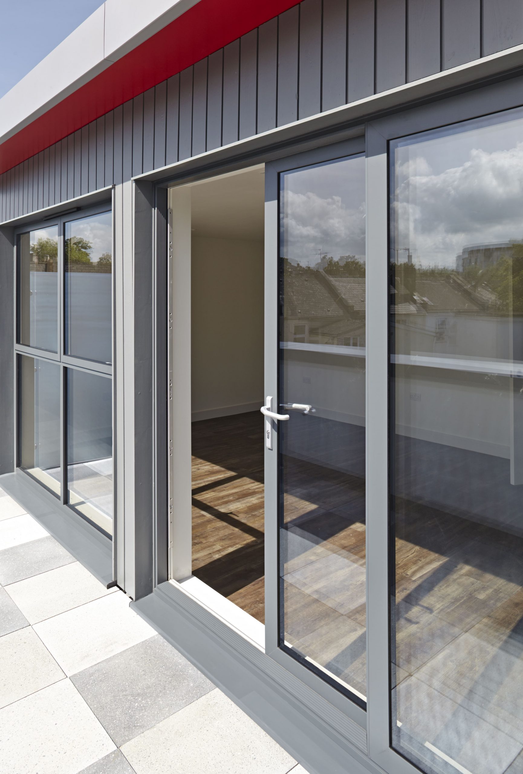 SMART Architectural Lift Sliding Doors Residential Milton Keynes