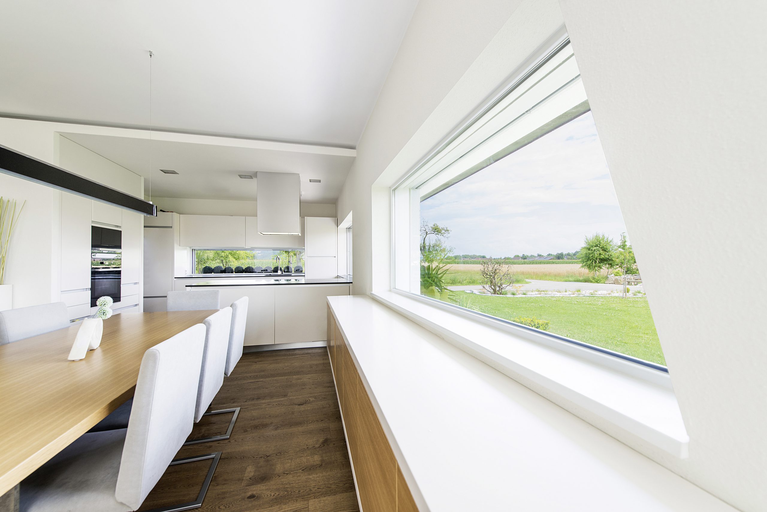 thermally insulated triple glazed windows