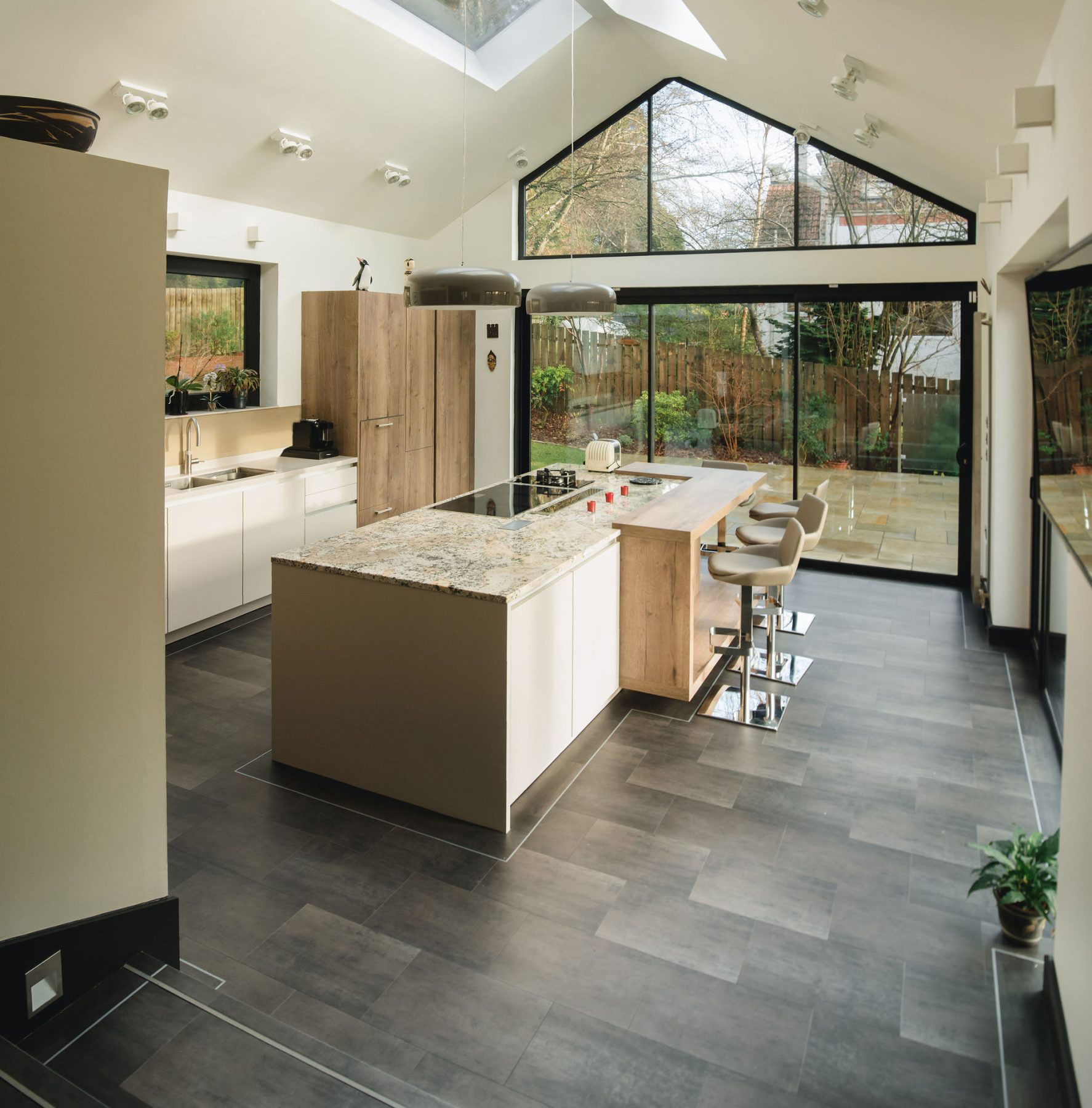 fitted-kitchen